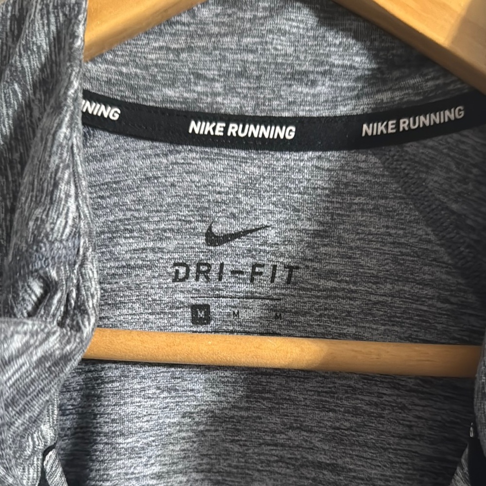 Nike Heathered Gray Long Sleeve Pullover - Picture 4 of 6